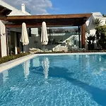 Luxurious And Light 3 Bedroom Penthouse