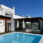 Luxurious And Light 3 Bedroom Penthouse Estepona