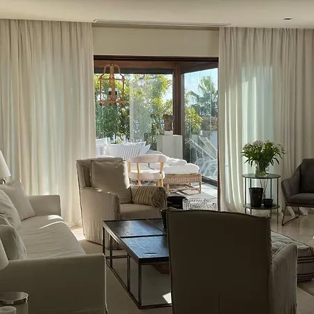 Apartmán Luxurious And Light 3 Bedroom Penthouse *