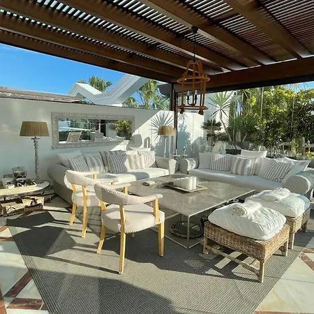 Lägenhet Luxurious And Light 3 Bedroom Penthouse Estepona