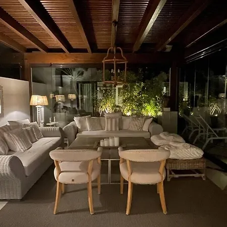 Lägenhet Luxurious And Light 3 Bedroom Penthouse Estepona